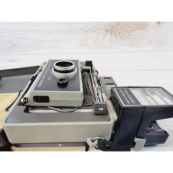 Polaroid Automatic Land Camera 440 W/Focused Flash Attachment & Manual Vintage - Picture 9 of 16